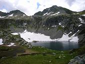 27 Il Monte Cadelle, il Passo di Porcile e il Monte Valegino partendo da sinistra